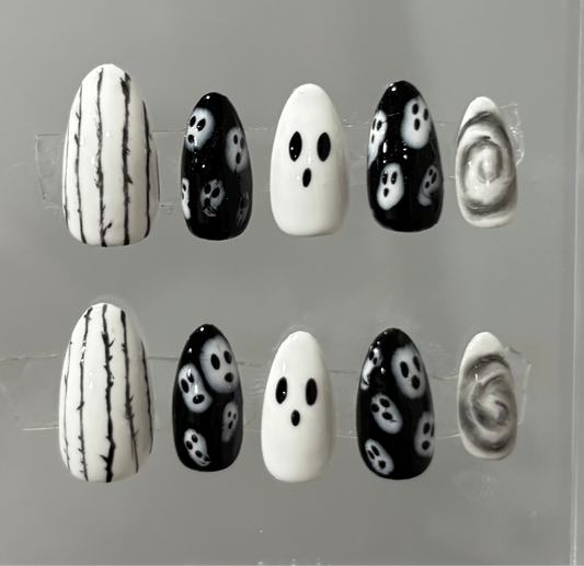 Ghost Press On Nails: 3D Gel Almond, Spooky Halloween Nail Art